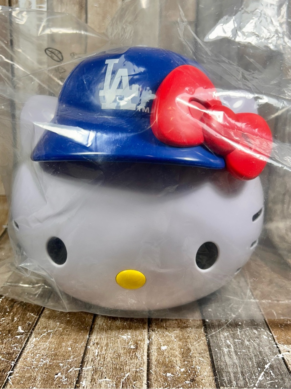 Hello Kitty & LA Dodgers Souvenir Popcorn Bucket 2026 -- NEW UNOPENED